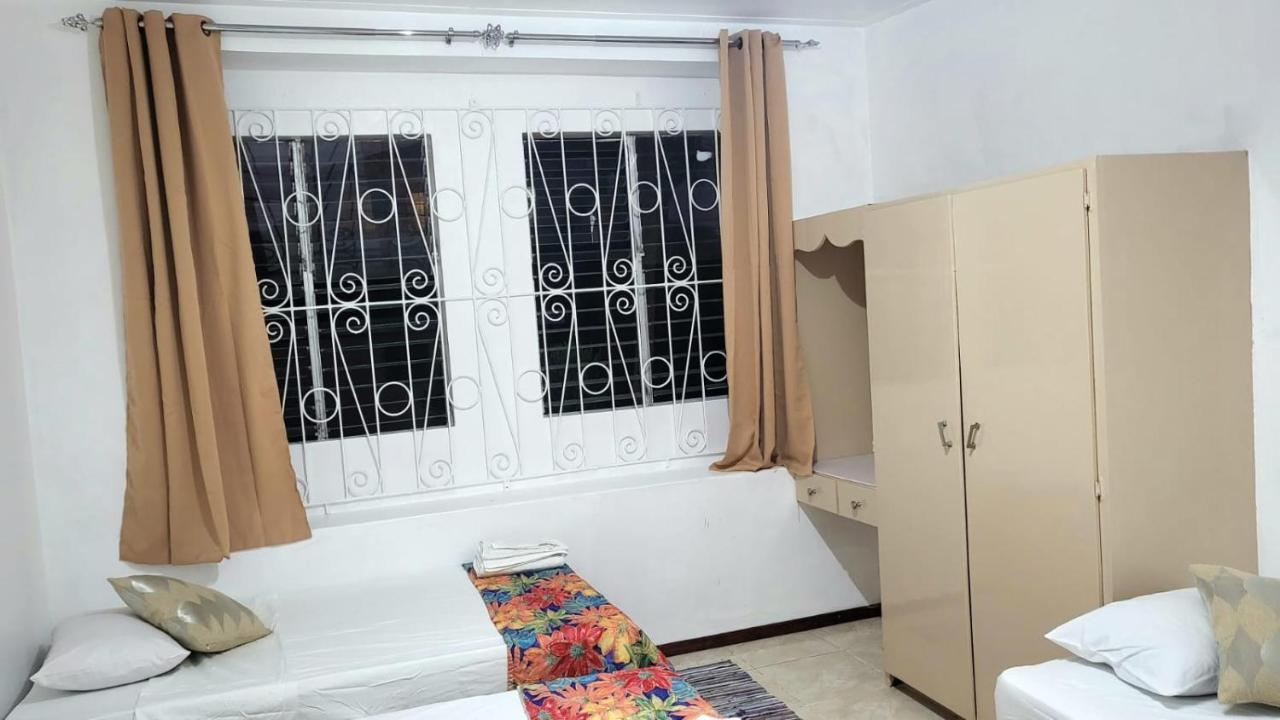 Ventnor House Apartments Bridgetown Buitenkant foto