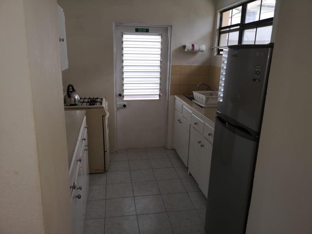 Ventnor House Apartments Bridgetown Buitenkant foto