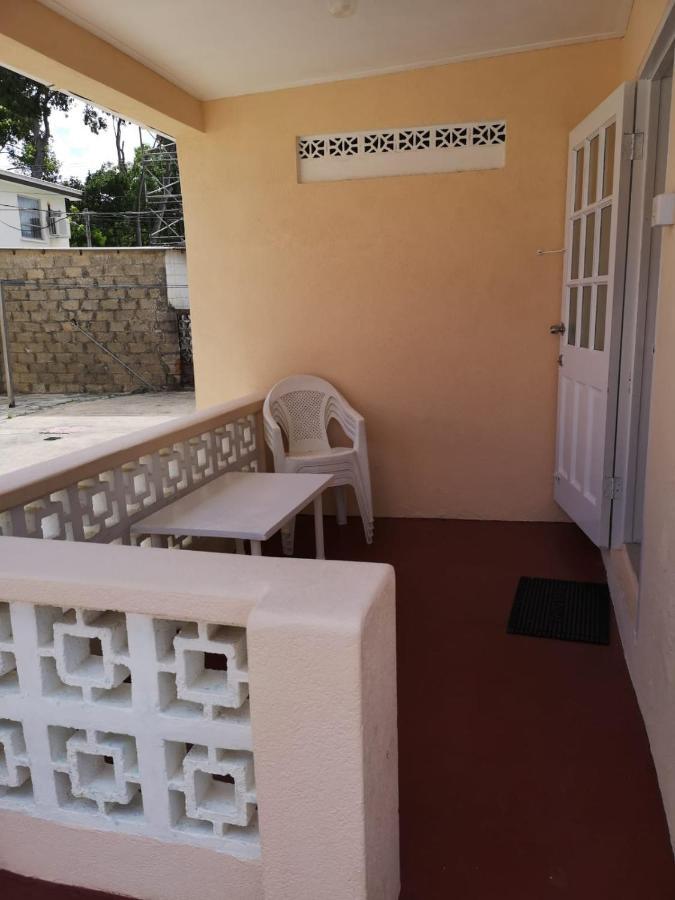 Ventnor House Apartments Bridgetown Buitenkant foto