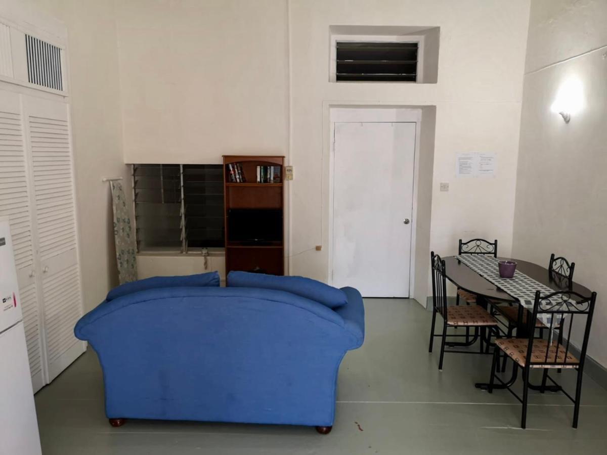 Ventnor House Apartments Bridgetown Buitenkant foto
