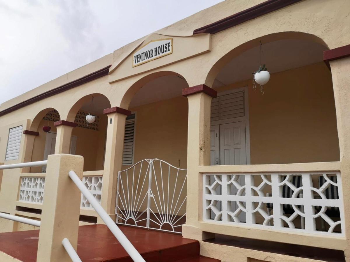 Ventnor House Apartments Bridgetown Buitenkant foto