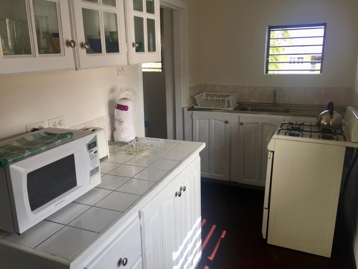 Ventnor House Apartments Bridgetown Buitenkant foto
