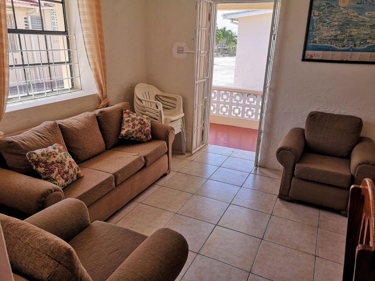 Ventnor House Apartments Bridgetown Buitenkant foto